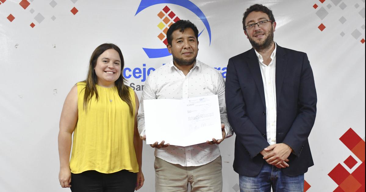 Distincioacuten al autor de Muacutesica de la Quebrada de Humahuaca para guitarra
