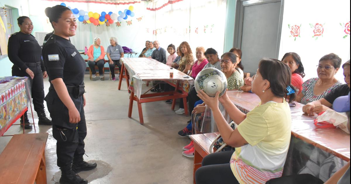En Palpalaacute capacitan a los adultos mayores para la prevencioacuten y deteccioacuten de estafas virtuales