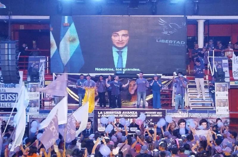 Proponemos una nueva Argentina- acto libertario de Gonzaacuteles y Andreussi