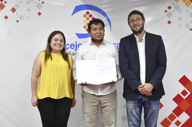 Distincioacuten al autor de Muacutesica de la Quebrada de Humahuaca para guitarra
