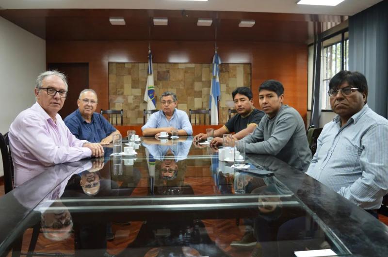 Presentaron proyecto de ampliacioacuten de sistema de saneamiento para Olaroz Chico