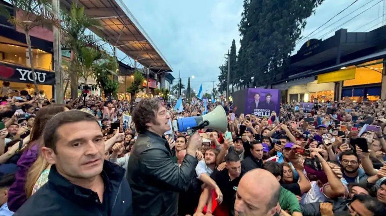 Cuenta regresiva para las elecciones- Milei cierra en Rosario y Kicillof junto a Taiana y Massa en San Martiacuten