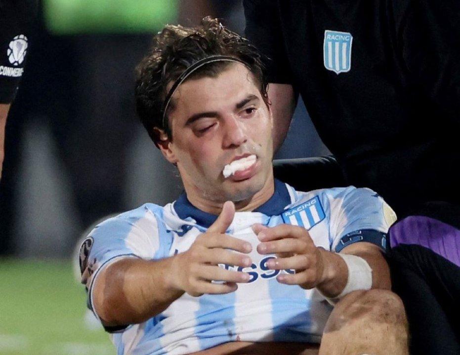 Preocupacioacuten en Racing por la lesioacuten de Santiago Sosa