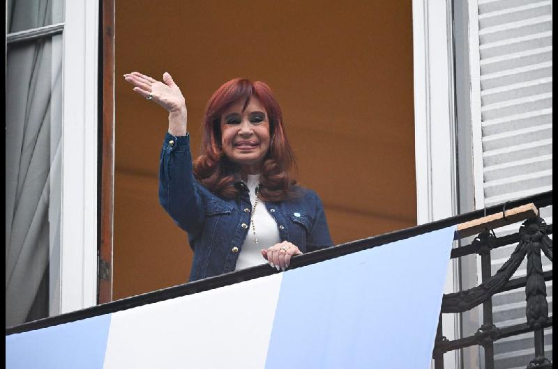 Rechazan sobreseer a Cristina Kirchner en la causa Cuadernos e iraacute a juicio oral