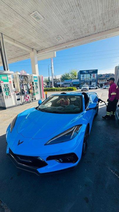 Llega al paiacutes el Corvette de Sylvester Stallone mientras que ldquoRocky el musicalrdquo arrasa en Buenos Aires