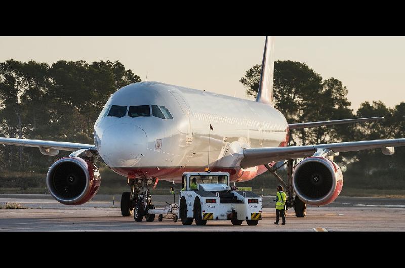 Autorizan a otra empresa a prestar servicios aeroportuarios y de rampa