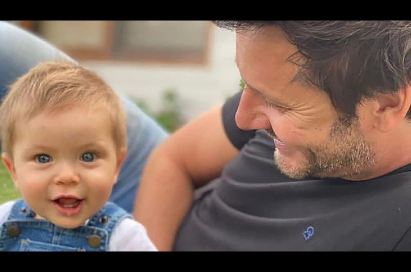 Benjamiacuten Vicuntildea enternecioacute a sus seguidores con una videollamada junto a Amancio en medio de la distancia