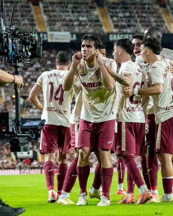Villarreal superoacute al Valencia y queda expectante al claacutesico en LaLiga
