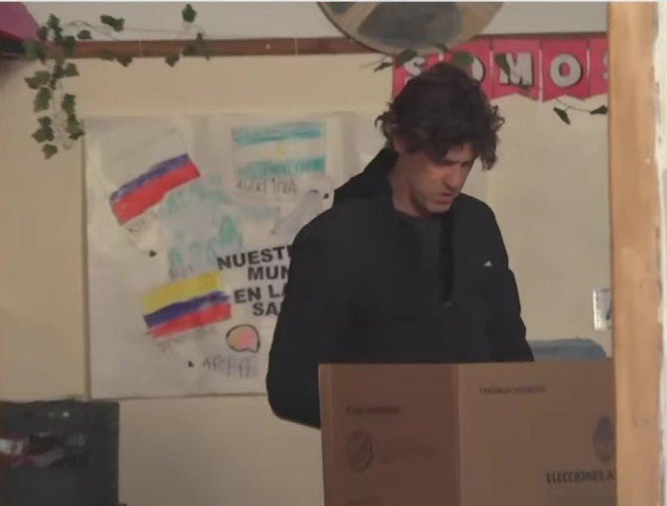 Votoacute Lousteau- ldquoNecesitamos un mejor Congreso que lea y entienda las leyesrdquo