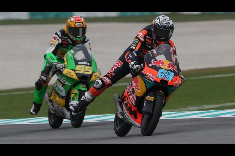 Duriacutesimo choque en Moto 3 en el GP de Malasia