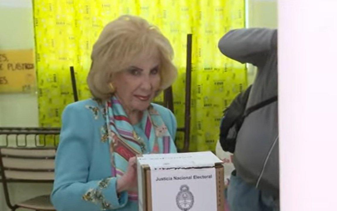 Mirtha Legrand emitioacute su sufragio y dijo que votoacute con ilusioacutenrdquo
