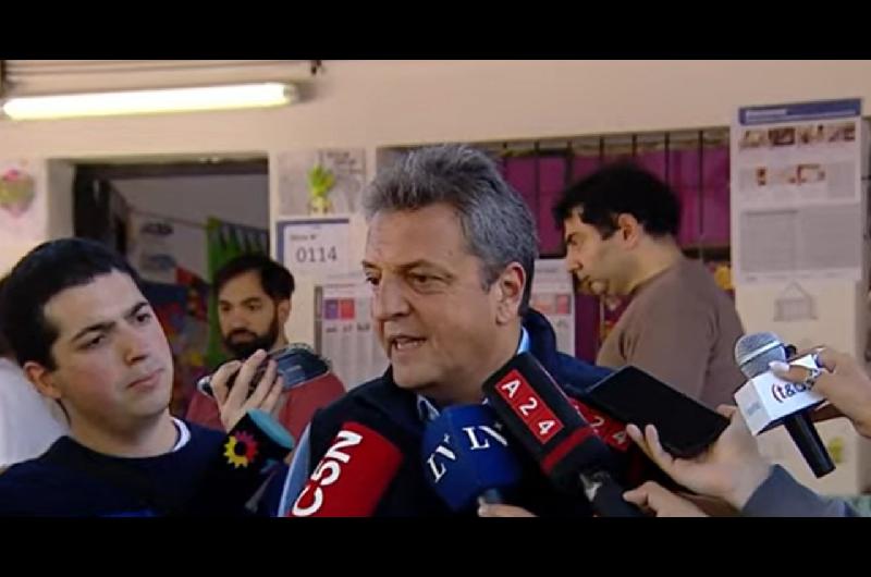 ldquoEstamos en una eleccioacuten crucialrdquo sostuvo Massa tras emitir su voto en Tigre