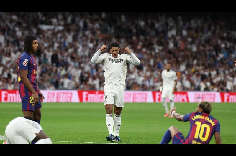El Real Madrid se quedoacute con El Claacutesico en el Santiago Bernabeacuteu