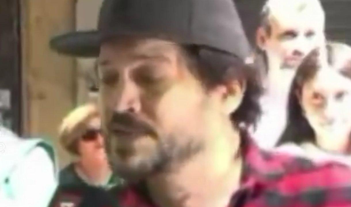 Tensioacuten a metros del voto de Milei- un fanaacutetico libertario agredioacute a un periodista en vivo