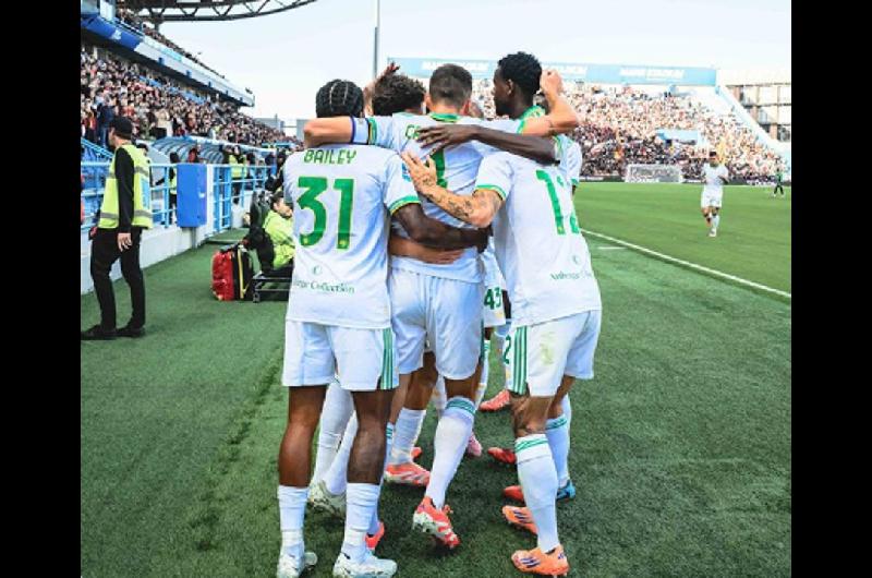 Con gol de Paulo Dybala la Roma le ganoacute al Sassuolo por 1-0 y escolta la Serie A