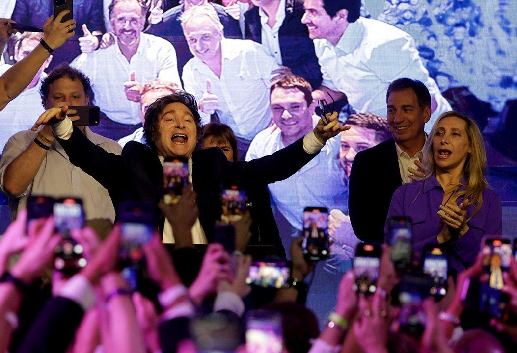 Con fuerte presencia militante La Libertad Avanza festejoacute el triunfo legislativo que intensifica la interna