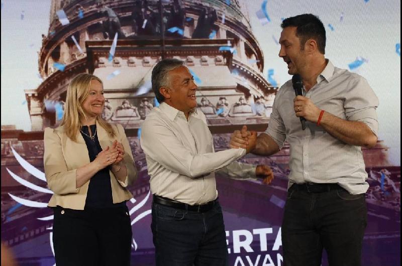 La alianza de Alfredo Cornejo y LLA se impuso en Mendoza con Luis Petri a la cabeza
