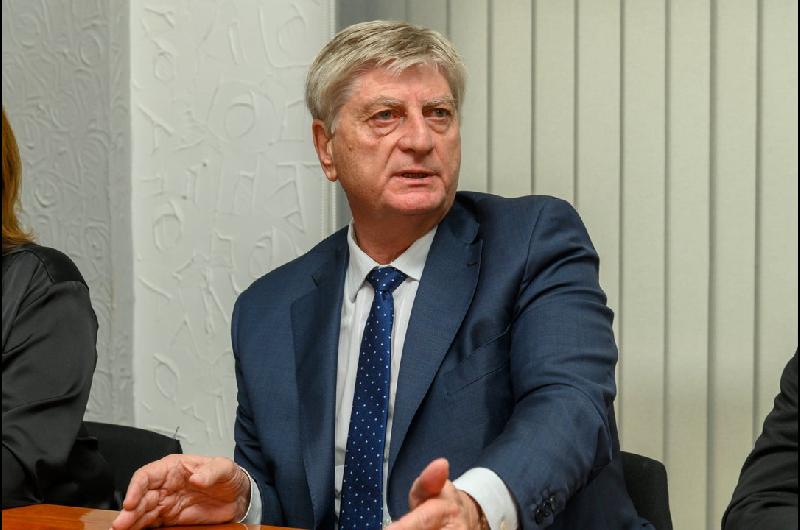 Ziliotto advirtioacute que si el Gobierno llama a dialogar ldquodebe ser una convocatoria ampliardquo 