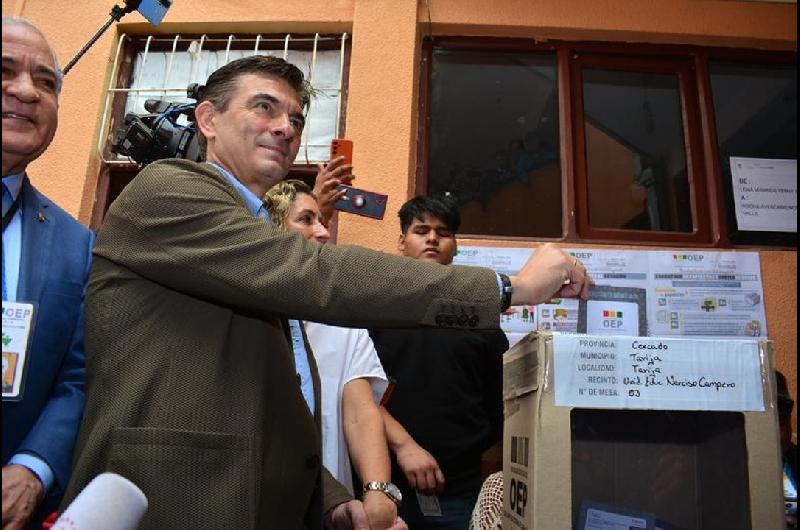 Maduro instoacute al presidente electo de Bolivia a que revise sus posiciones contra Venezuela
