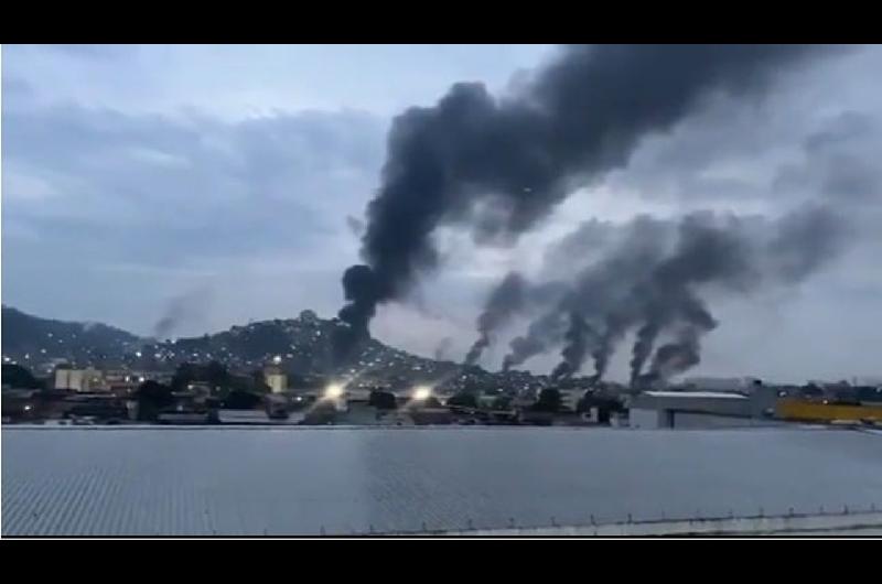 Megaoperativo policial contra la banda criminal Comando Vermelho deja 64 muertos en favelas de Riacuteo de Janeiro