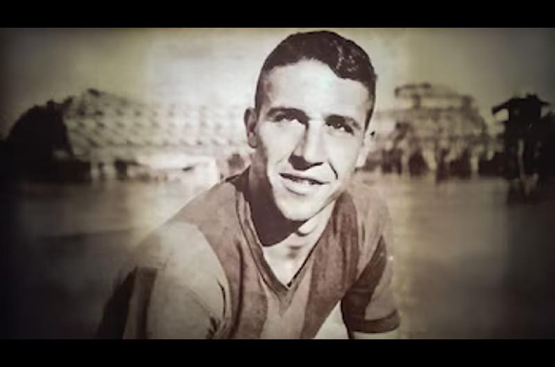 Luto en el fuacutetbol argentino- fallecioacute Juan Carlos Carotti