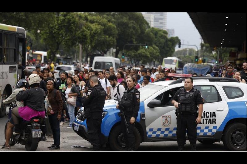 Gobierno de Brasil tendraacute reunioacuten de emergencia con Riacuteo tras la operacioacuten policial que dejoacute 64 muertos
