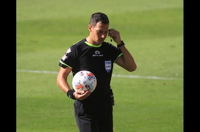 La Liga Profesional confirmoacute los aacuterbitros para la fecha 14 del Torneo Clausura 2025