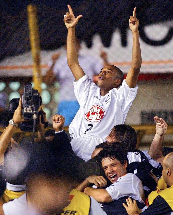 Robinho habloacute desde la caacutercel- ldquoNo tengo privilegios como y duermo igual que los demaacutesrdquo