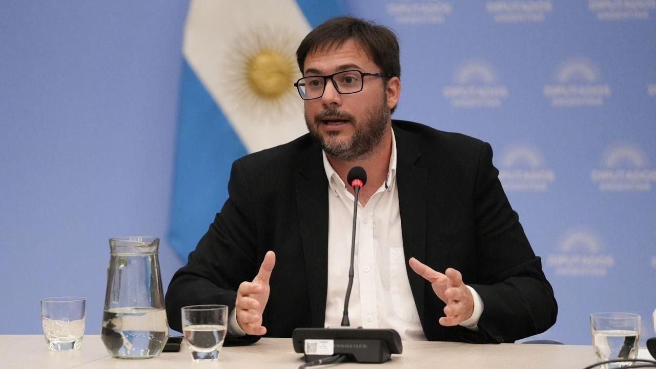 Agost Carrentildeo dice que la Comisioacuten Investigadora de Libra comenzoacute a ldquotener resultadosrdquo