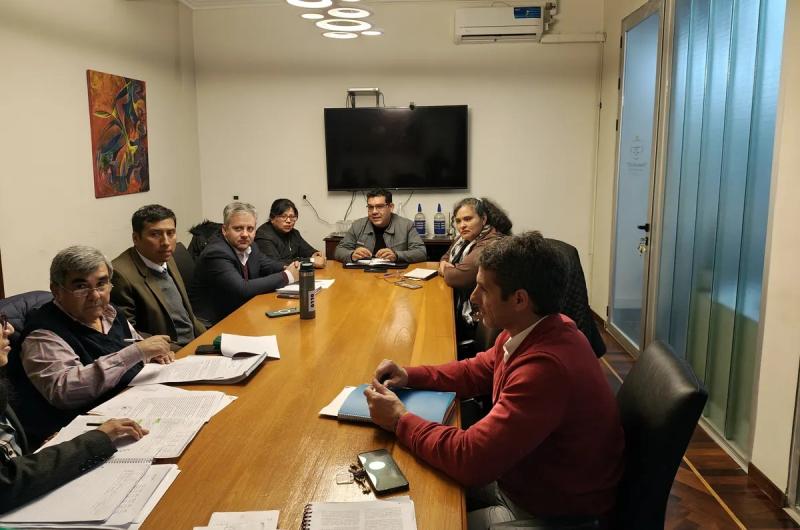 Paritarias- prosiguen las reuniones con los diferentes gremios