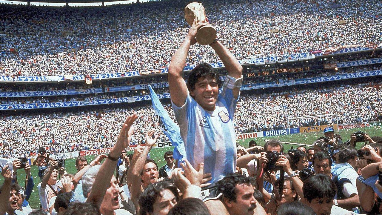 Se cumplen 65 antildeos del nacimiento de Diego Armando Maradona