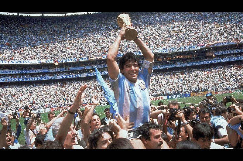 Se cumplen 65 antildeos del nacimiento de Diego Armando Maradona