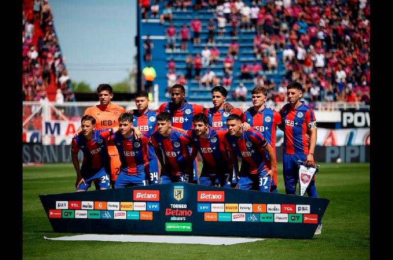 San Lorenzo recibe a Deportivo Riestra con la posibilidad de asegurarse la clasificacioacuten a los playoffs