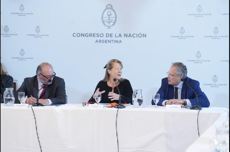 Expusieron en el Congreso los candidatos a Defensor del Pueblo y Procurador Penitenciario