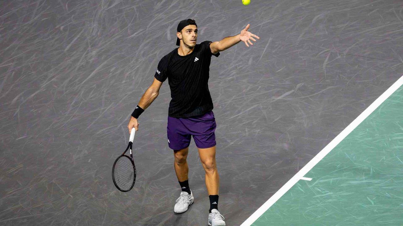 Ceruacutendolo se despidioacute del Masters 1000 de Paris ante Sinner