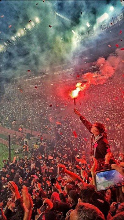 El ldquoInfierno Granaterdquo- la hinchada de Lanuacutes encendioacute el clima en la previa ante la U de Chile