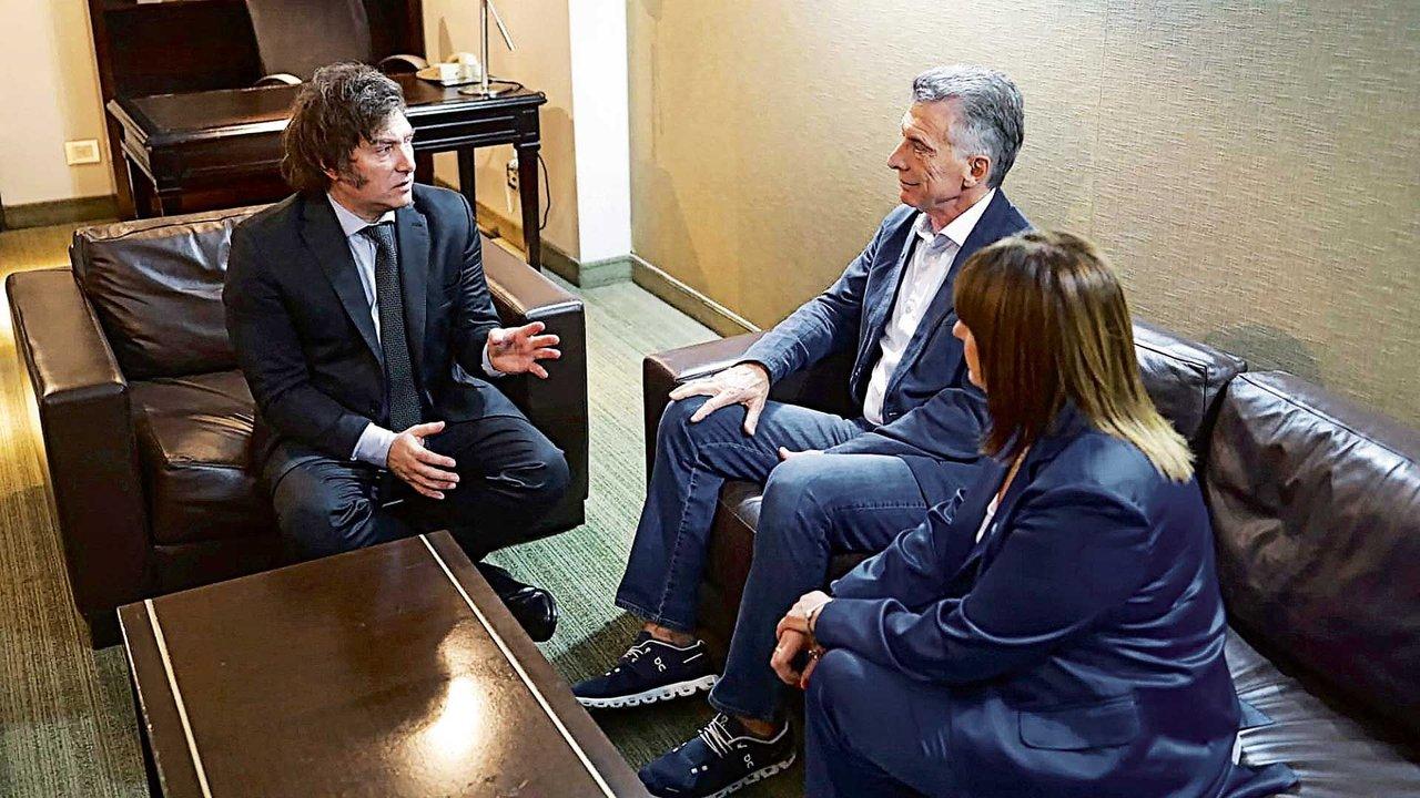 Milei se reuacutene con Macri en la Quinta de Olivos
