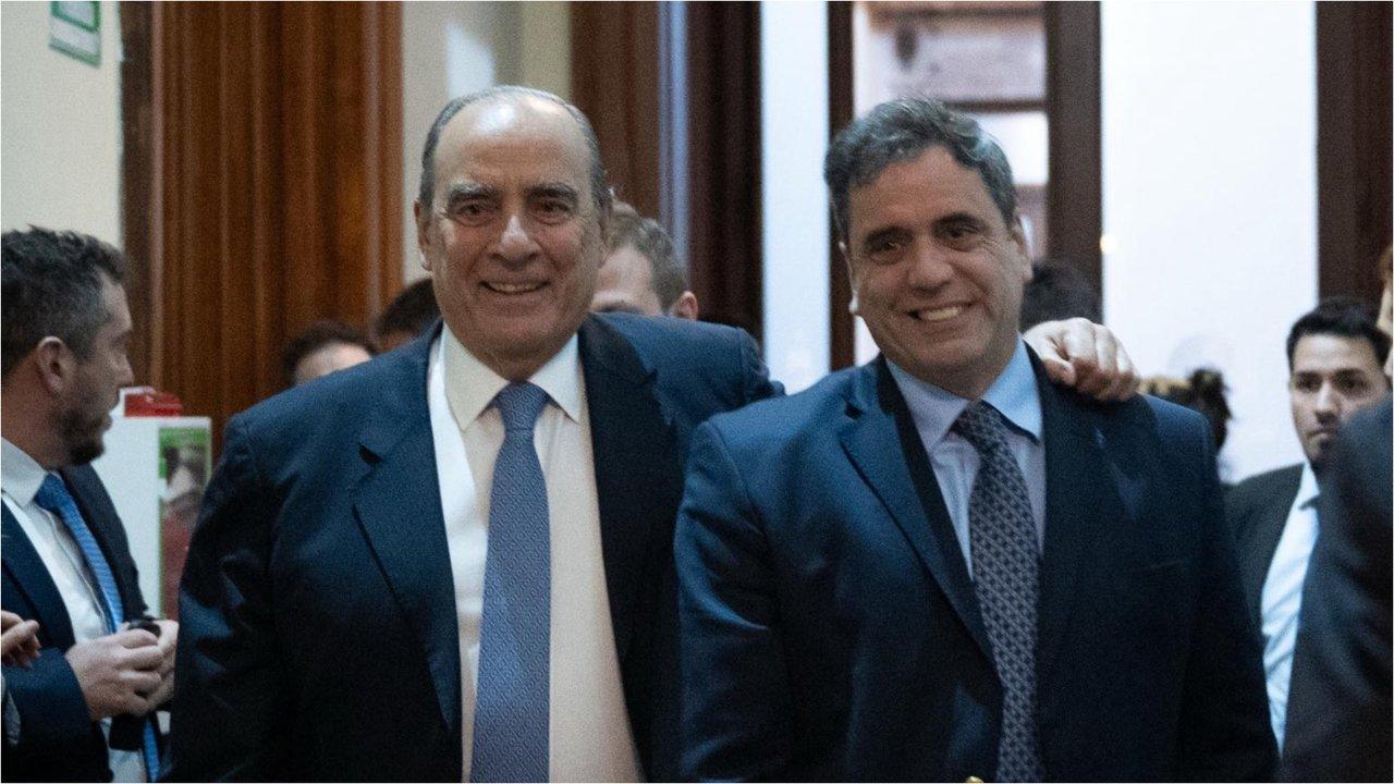 Lisandro Catalaacuten hombre de confianza de Guillermo Francos tambieacuten se va del gobierno de Javier Milei