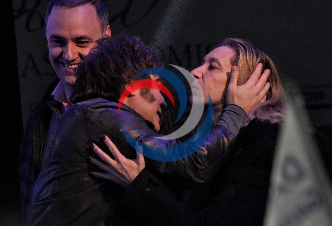 Victoria en la Interna- iquestEl Ascenso de Adorni es un Triunfo de Karina Milei o de Santiago Caputo