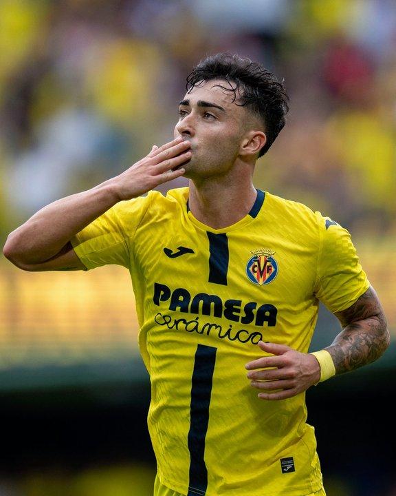 El Villarreal goleoacute al Rayo Vallecano y es escolta del Real Madrid en LaLiga