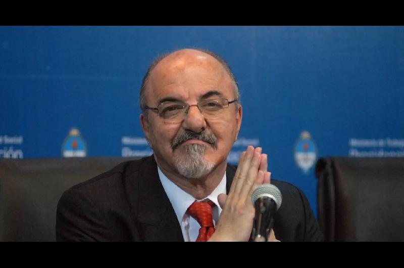 Carlos Tomada advirtioacute que no es el momento adecuado para una reforma laboral en plena recesioacuten 