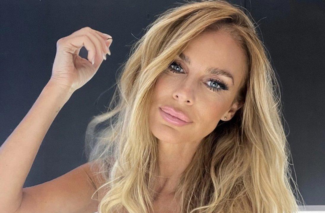 Sabrina Rojas mostroacute de maacutes cuando se le corrioacute la tirita de la microscoacutepica bombacha de su bikini ultracavada