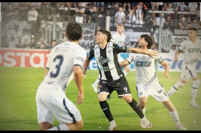 Estudiantes de Buenos Aires avanzoacute a las semifinales tras vencer a Tristaacuten Suaacuterez