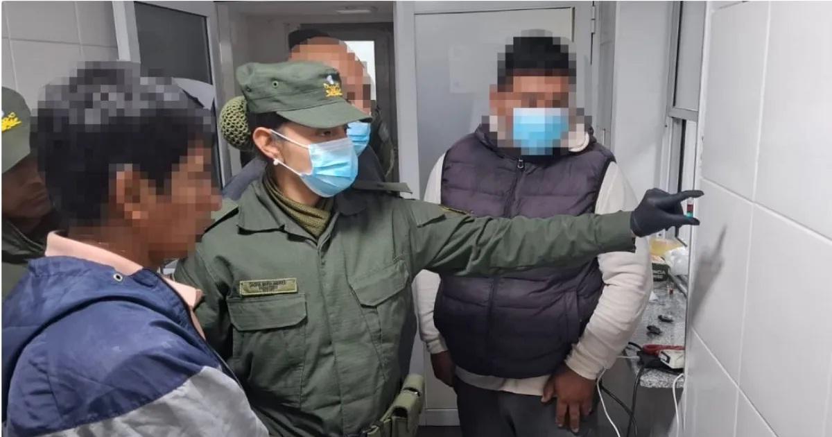 Capsuleros salieron de Jujuy con maacutes de 2 kilos de cocaiacutena en sus organismos