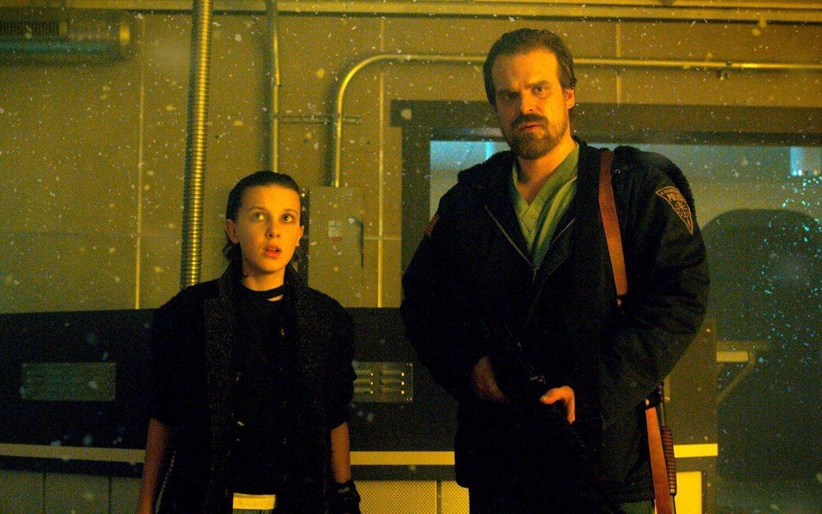 Millie Bobby Brown denuncioacute a David Harbour por acoso psicoloacutegico y maltratos en el set de Stranger Things