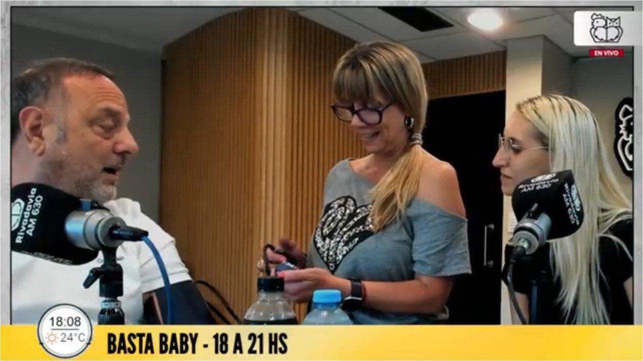 Preocupacioacuten en Radio Rivadavia- le subioacute la presioacuten a Baby Etchecopar en medio del programa