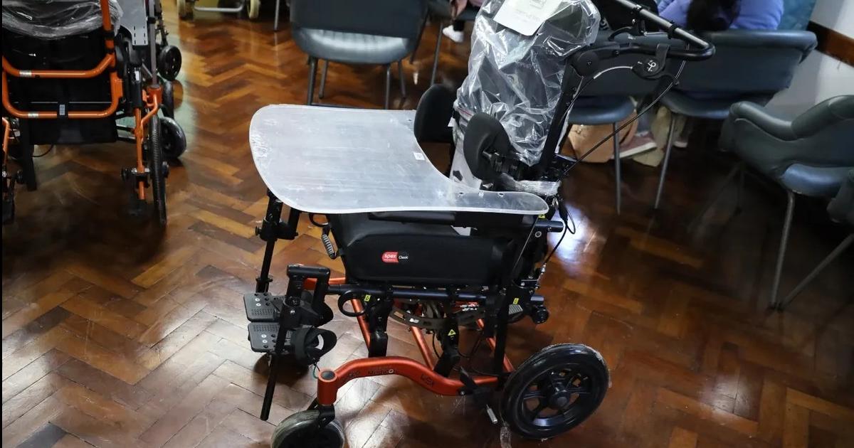  Discapacidad- Salud entregoacute equipamiento valuado en maacutes de 160 millones de pesos