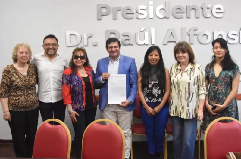 Proyecto impulsa el Diacutea del Folklorista Jujentildeo