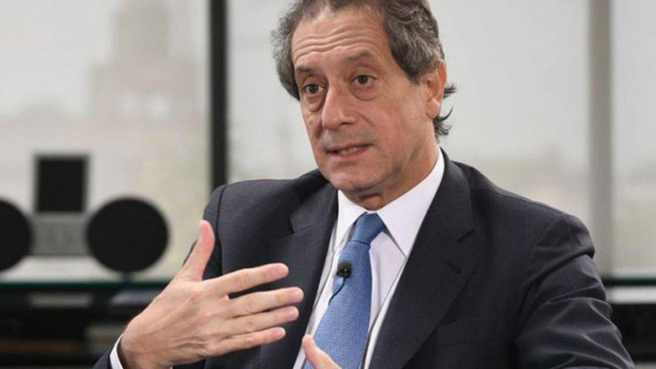 La cruda advertencia de un ex presidente del Banco Central- ldquoLa fuga de capitales es reacutecordrdquo