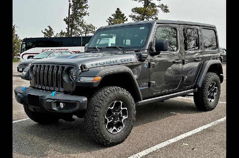 Chrysler retira 320000 autos Jeep por riesgo de incendio al usarlo- coacutemo saber si el tuyo estaacute afectado